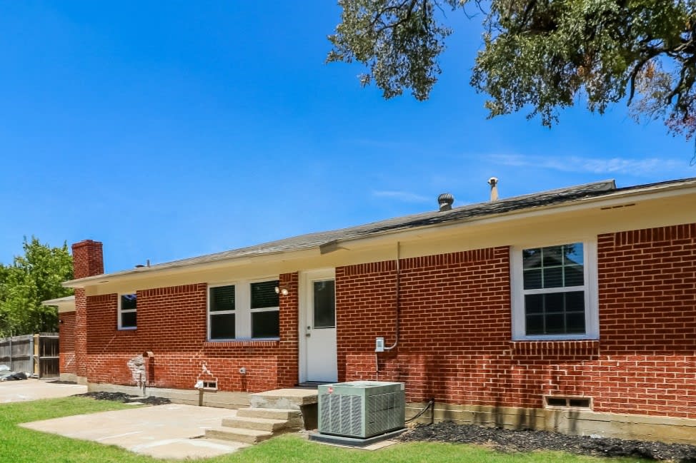 310 E Huitt Ln, Euless photo 13