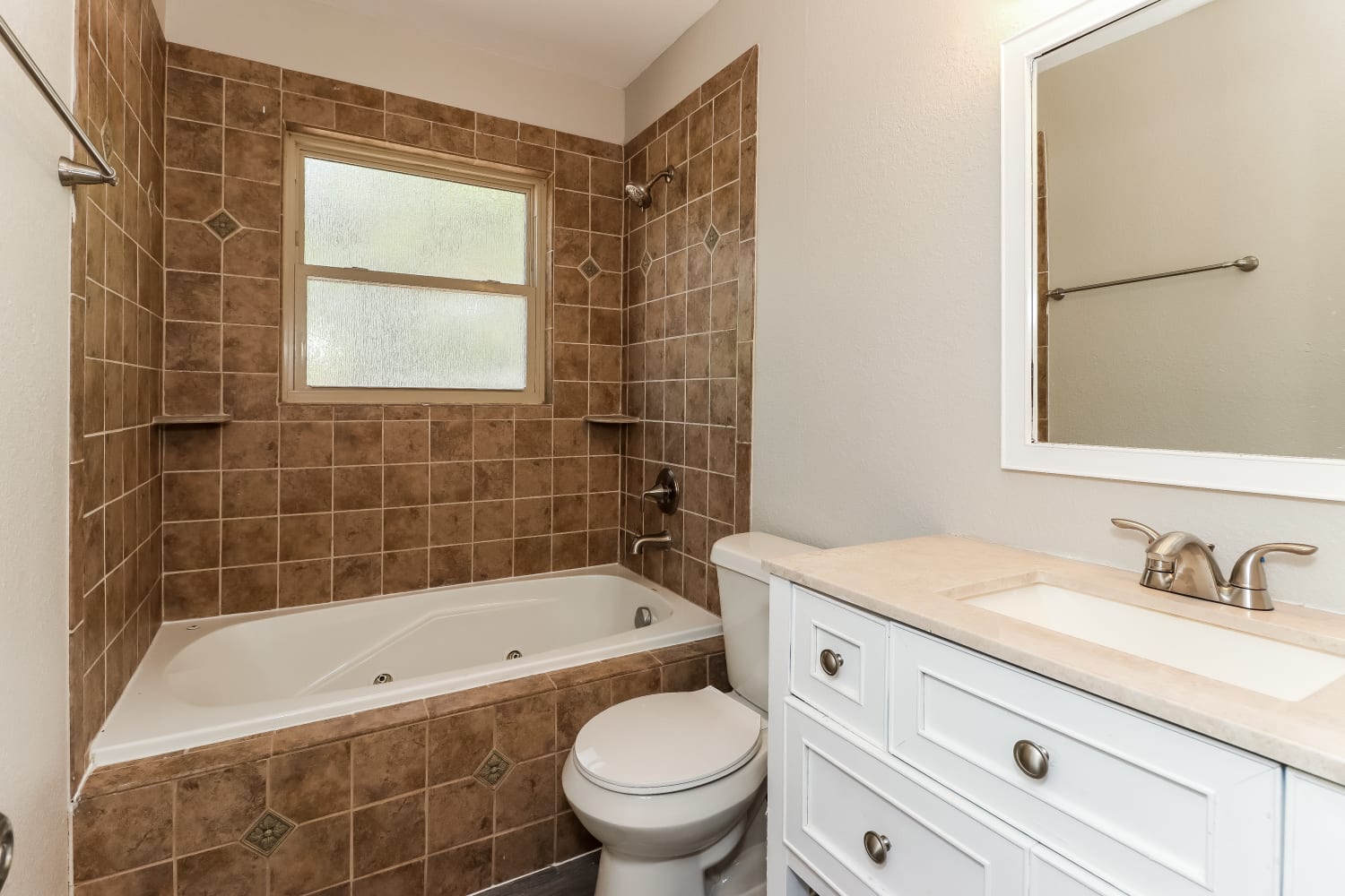 310 E Huitt Ln, Euless photo 11