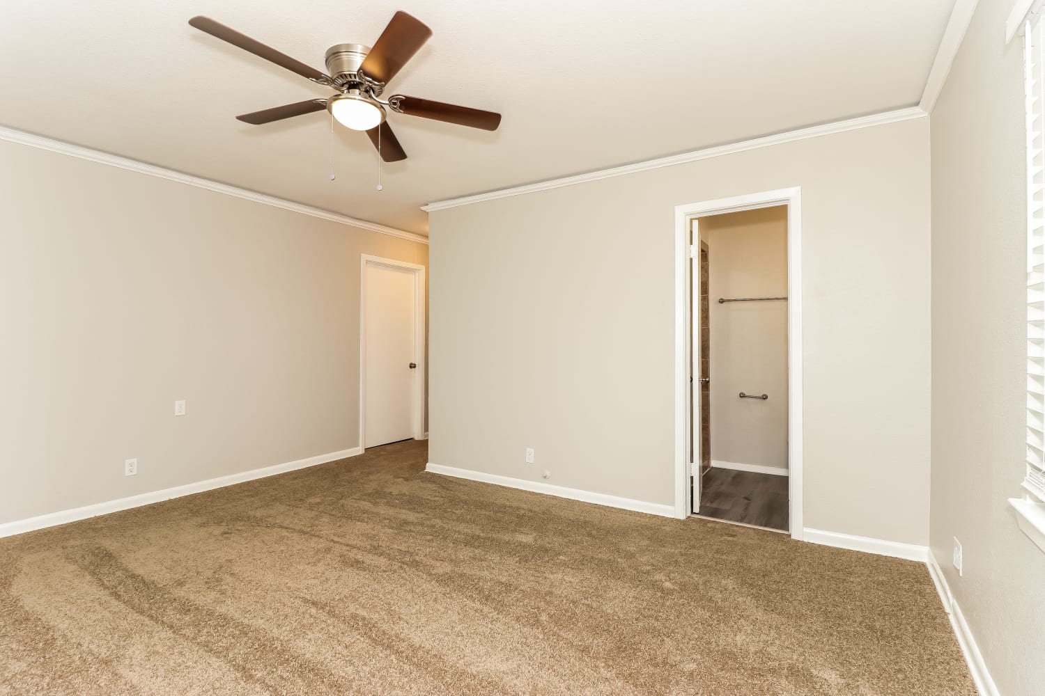 310 E Huitt Ln, Euless photo 8