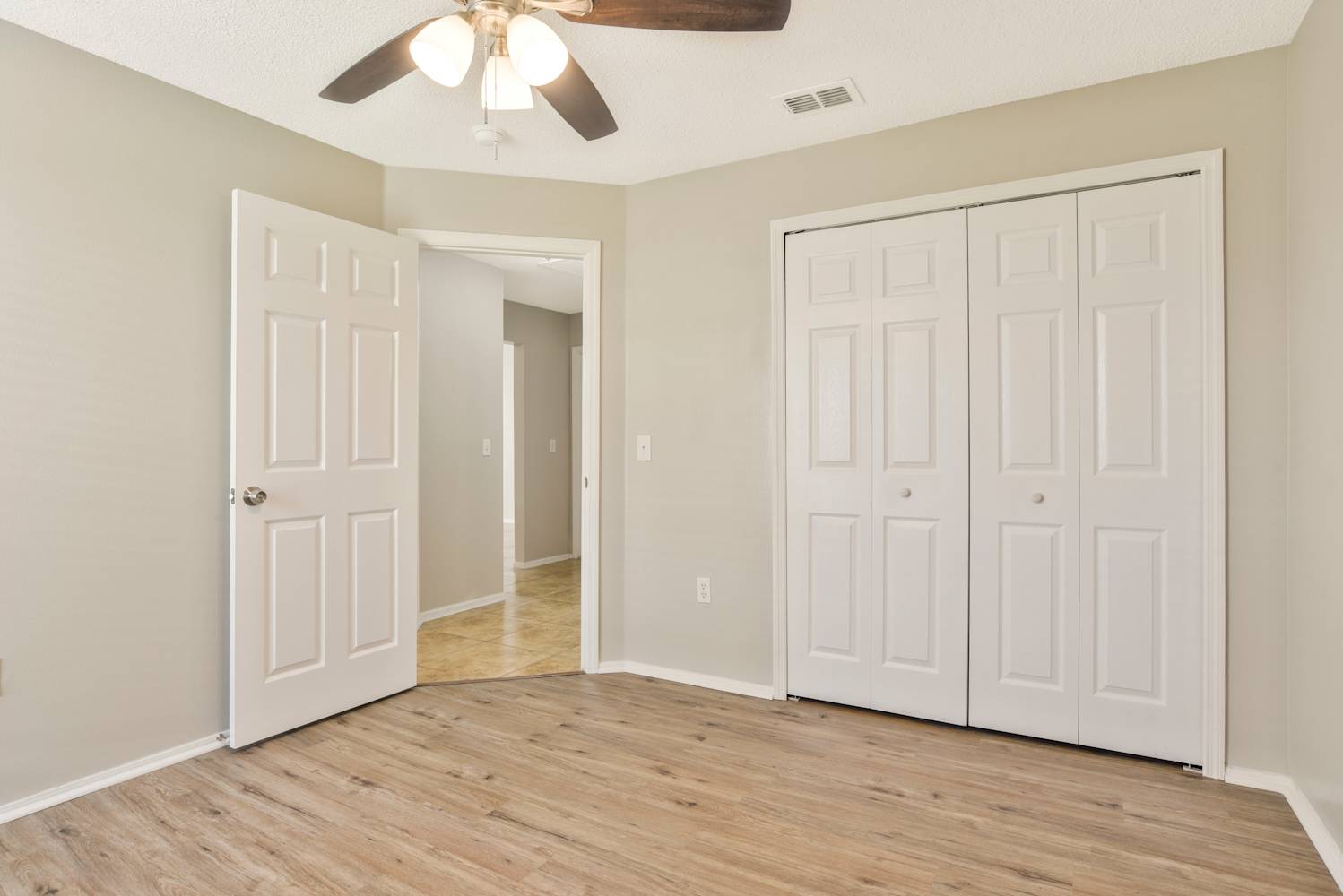 3111 Huntwicke Blvd, Davenport photo 18