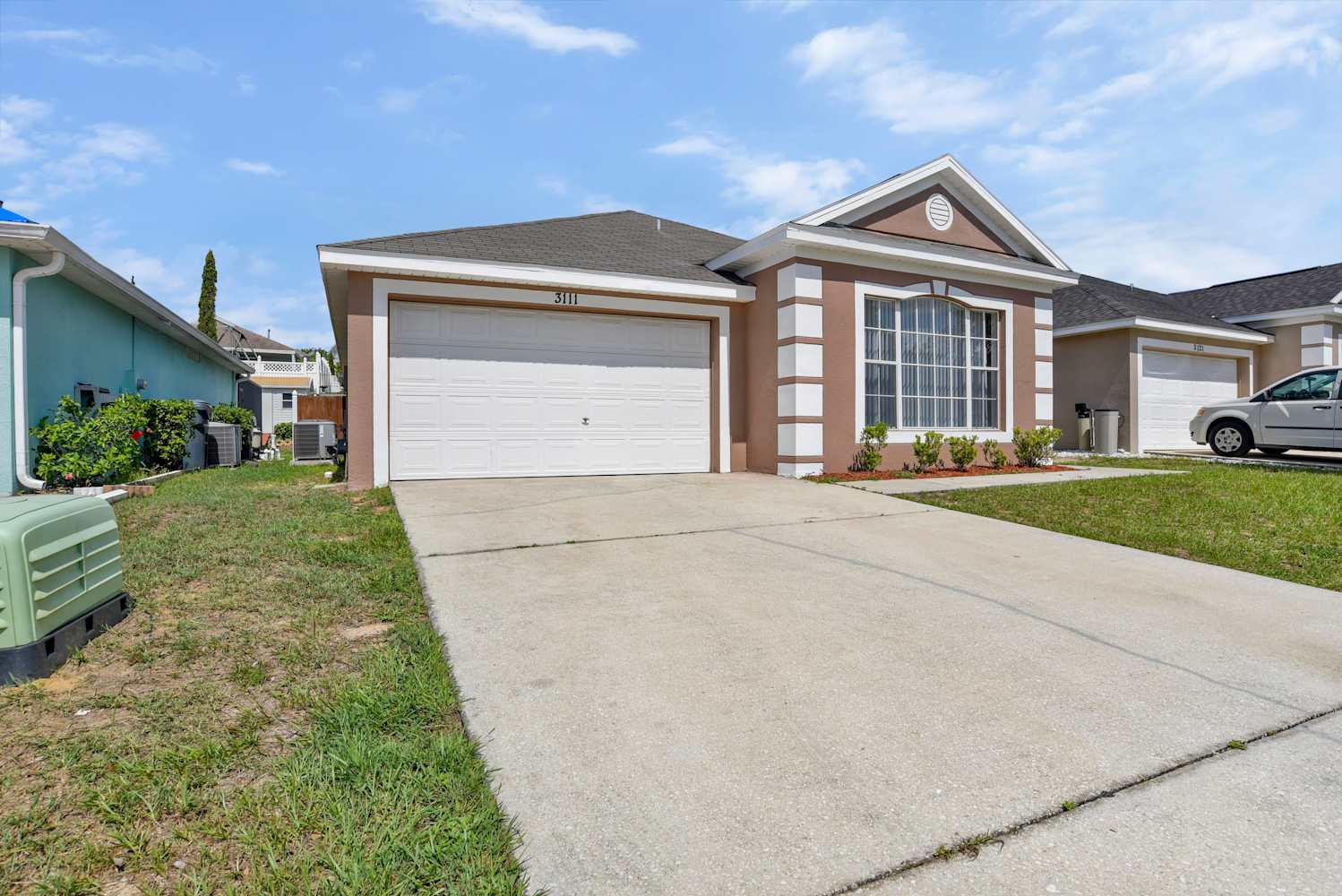 3111 Huntwicke Blvd, Davenport photo 2
