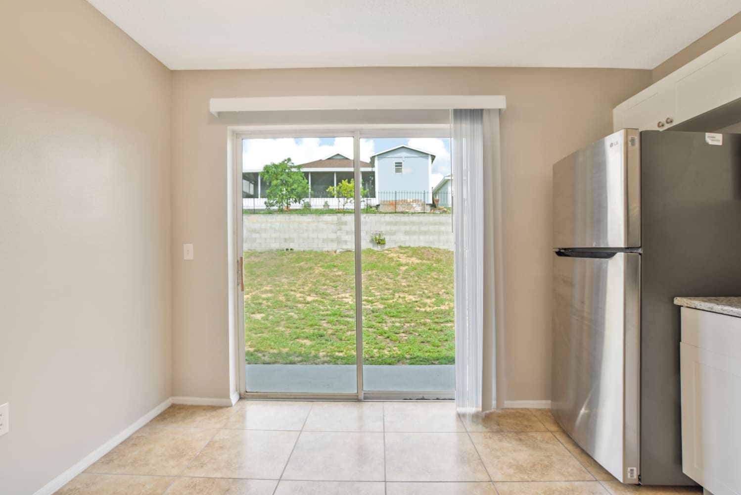 3111 Huntwicke Blvd, Davenport photo 9