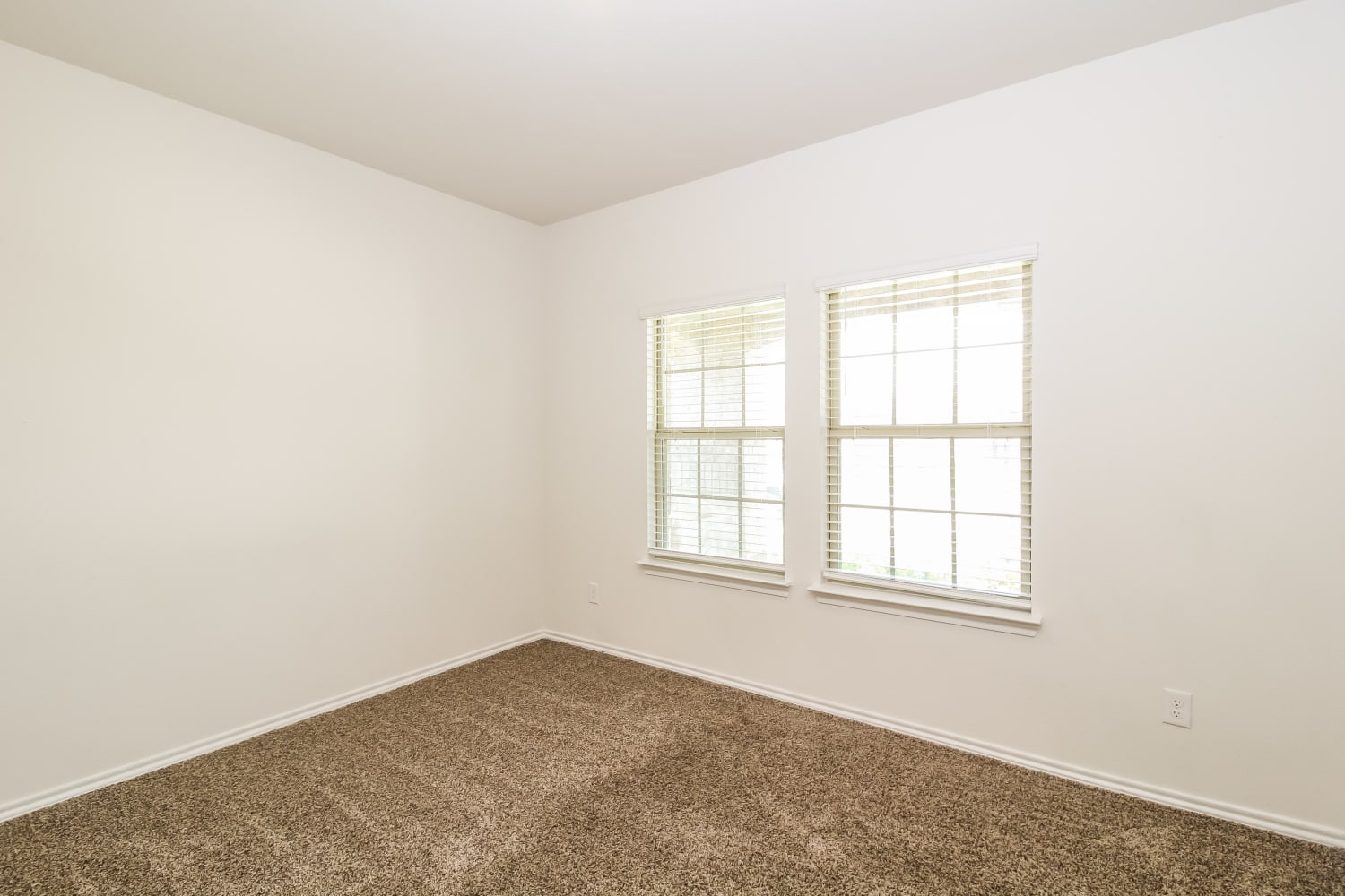 3124 Glazner, Heath photo 8