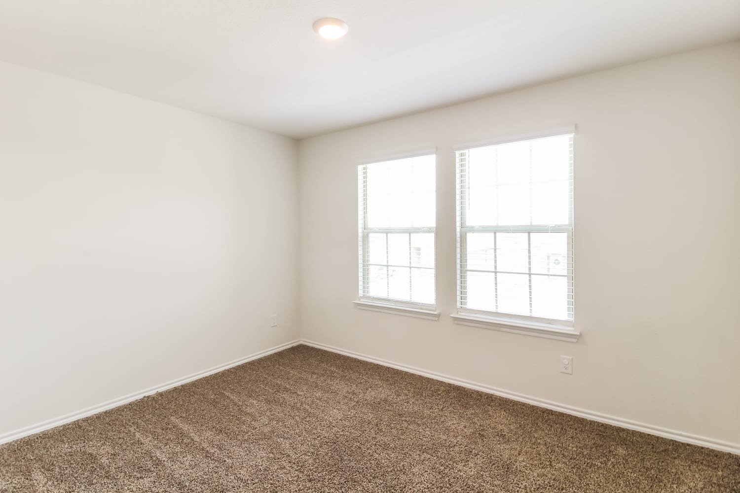 3124 Glazner, Heath photo 10