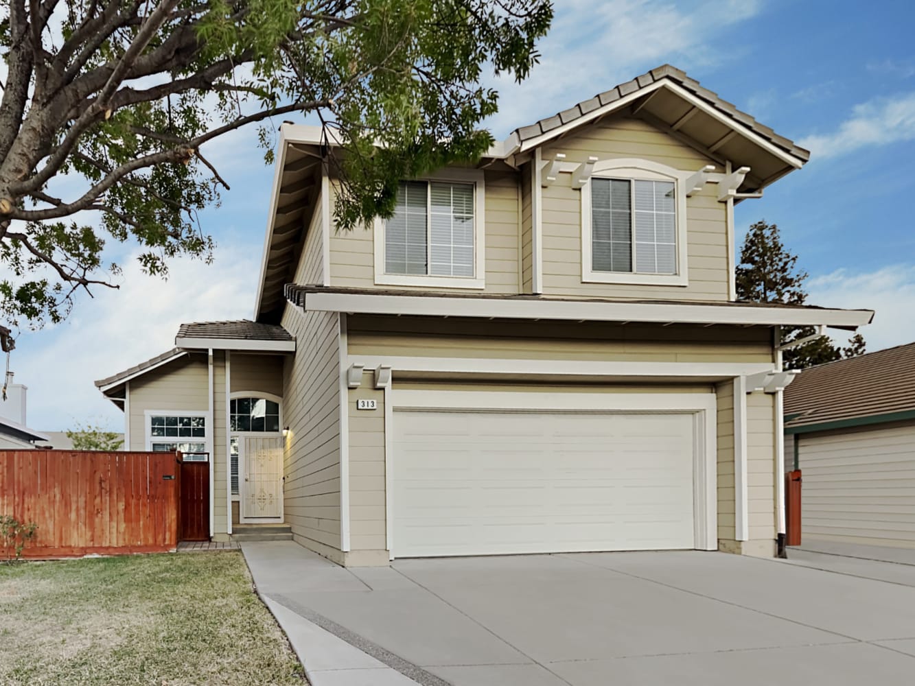Front of 313 Alpine St, Vacaville, CA