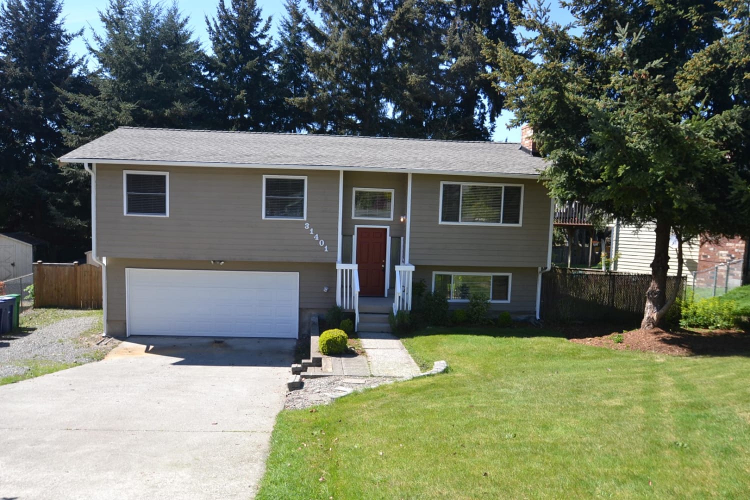 Front of 31401 32nd Ave SW, Federal Way, WA