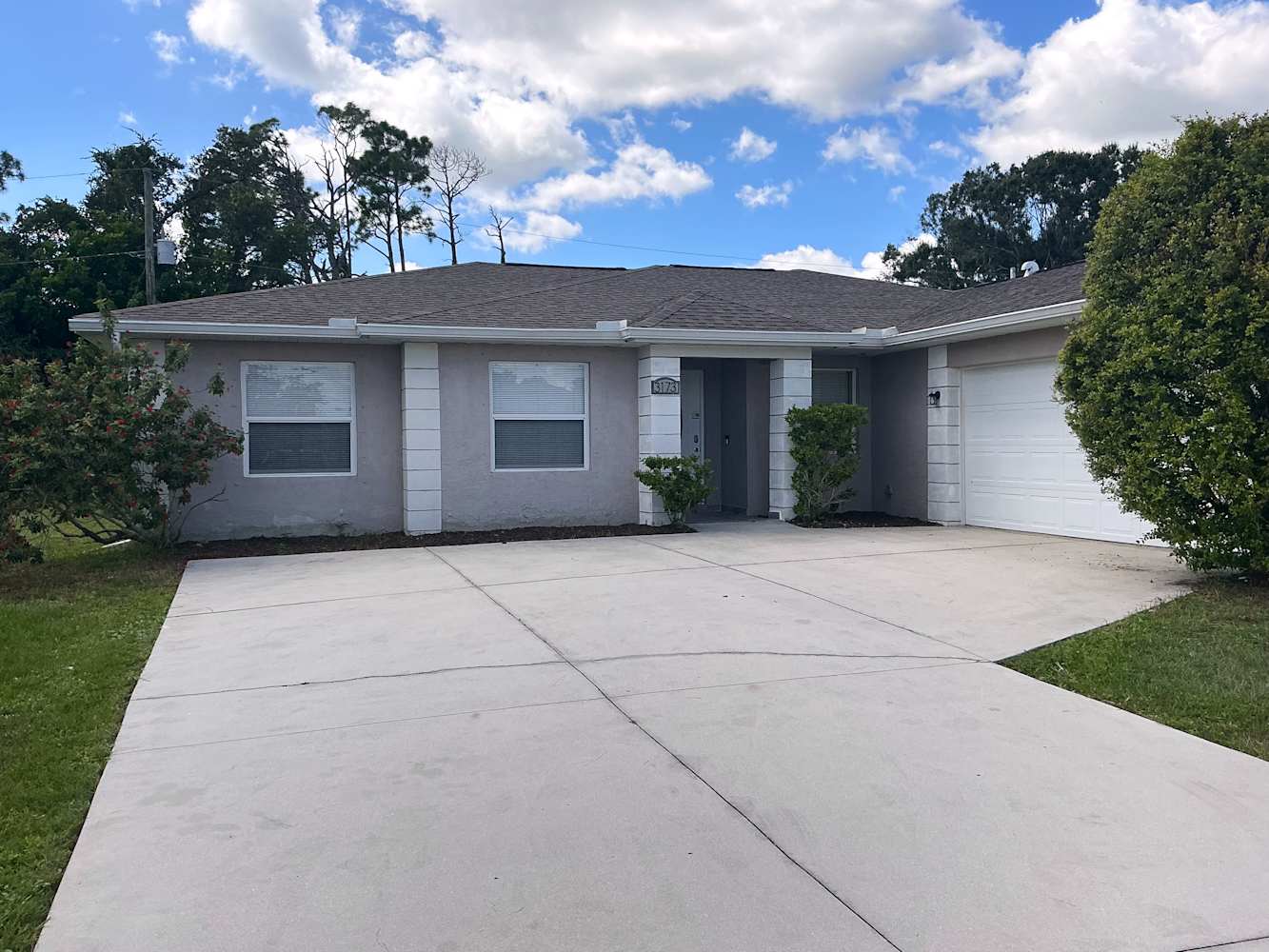 Front of 3173 Pellam Blvd, Port Charlotte, FL