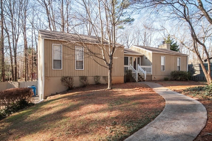 Front of 3179 Terrace Dr, Marietta, GA