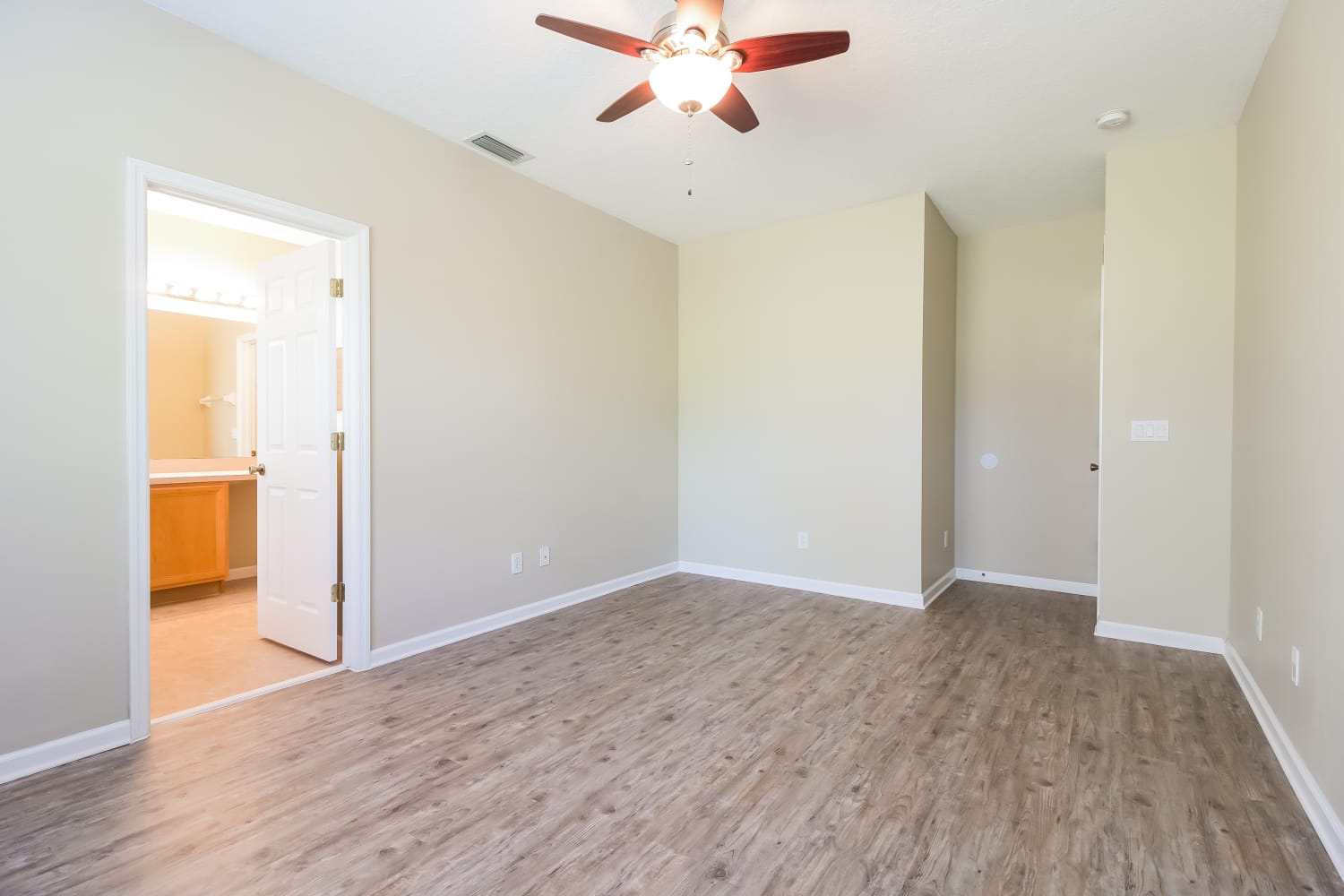 318 Breckenridge Cir SE, Palm Bay photo 13