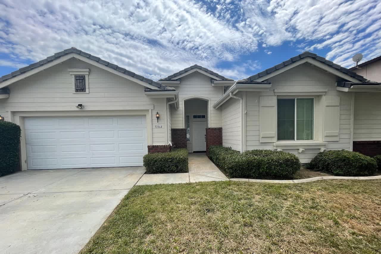 31864 Feather Creek Dr, Menifee photo 1
