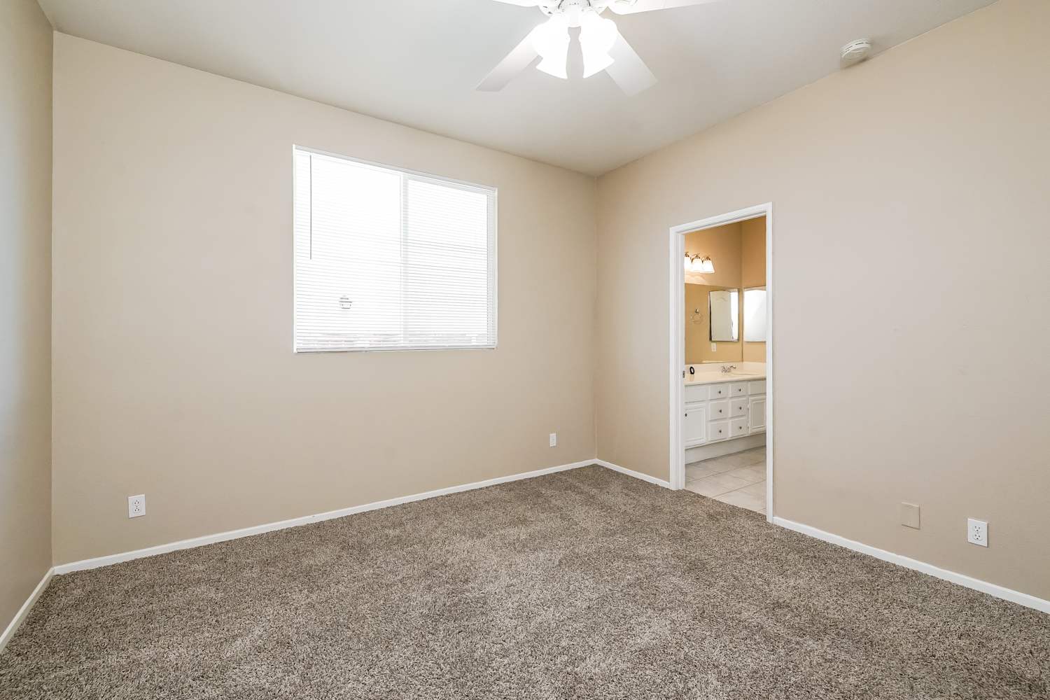 31864 Feather Creek Dr, Menifee photo 8