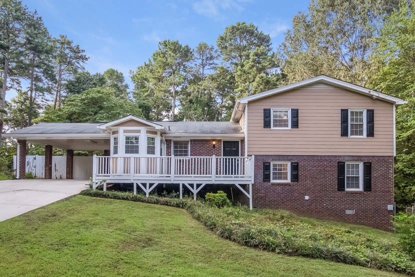 Front of 3195 Sharon Cir, Cumming, GA