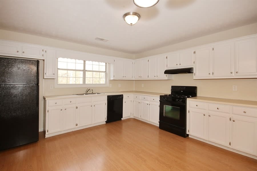 320 Ashland Manor Dr, Lawrenceville photo 6