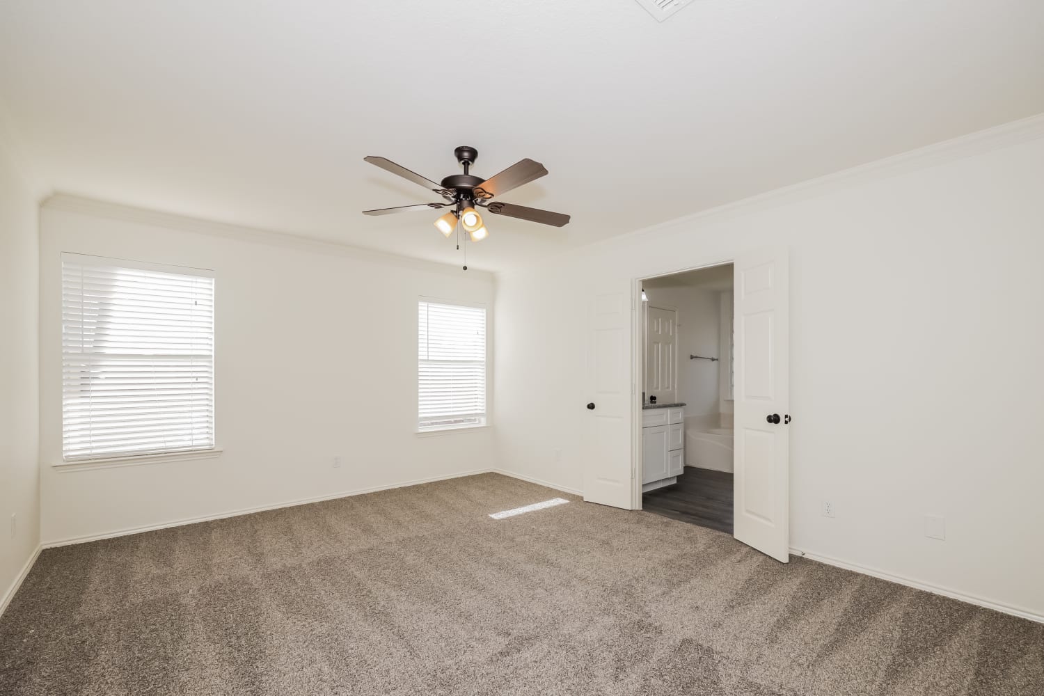 320 Bicole Dr, Burleson photo 10