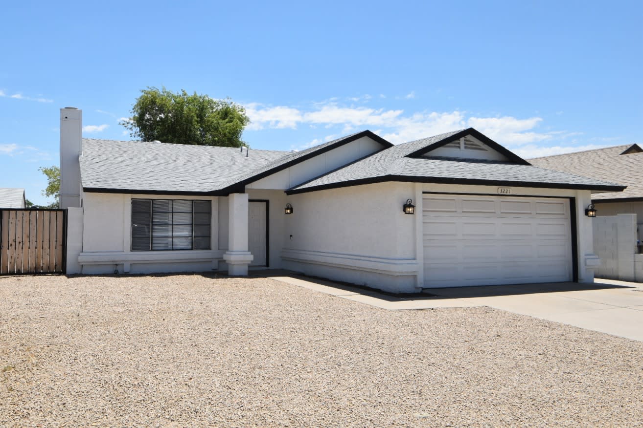 Front of 3221 W Irma Lane, Phoenix, AZ