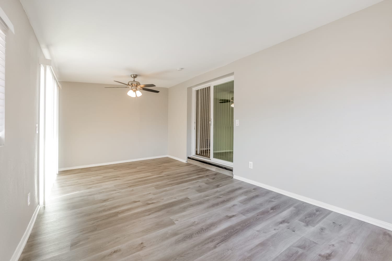 3223 W Acapulco Ln, Phoenix photo 8