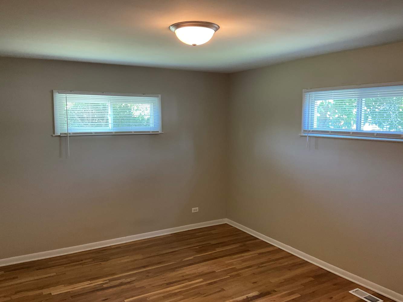 325 Glendale Ln, Hoffman Estates photo 10