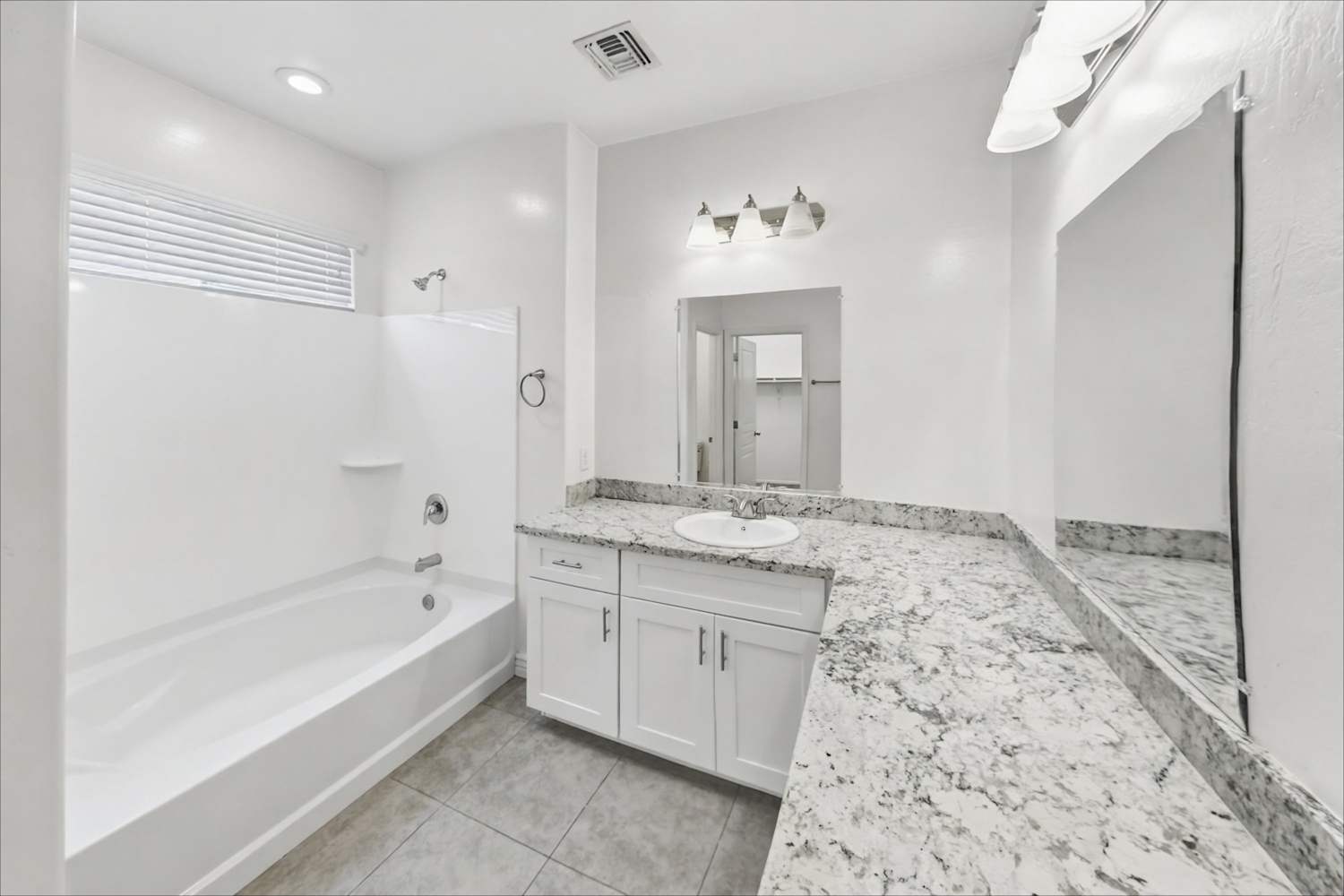 327 S Travis, Mesa photo 13