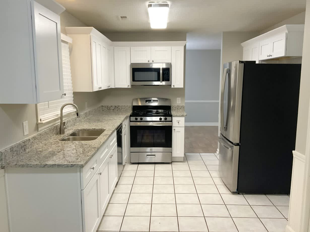 330 Brooke Wood Dr, Peachtree City photo 3