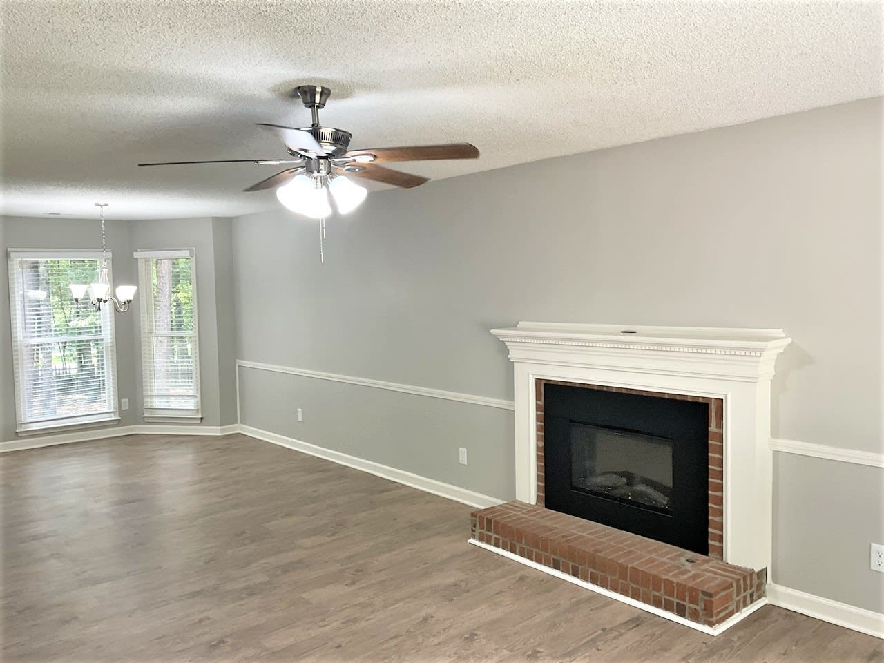 330 Brooke Wood Dr, Peachtree City photo 2