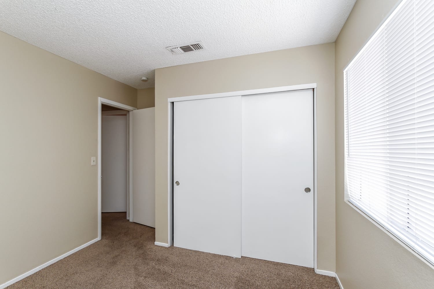 330 Templeton Dr, Henderson photo 12