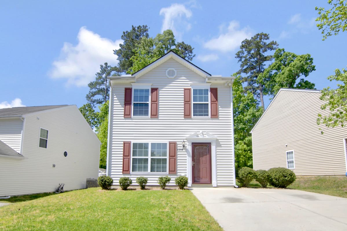 Front of 3304 Oriskony Way, Durham, NC
