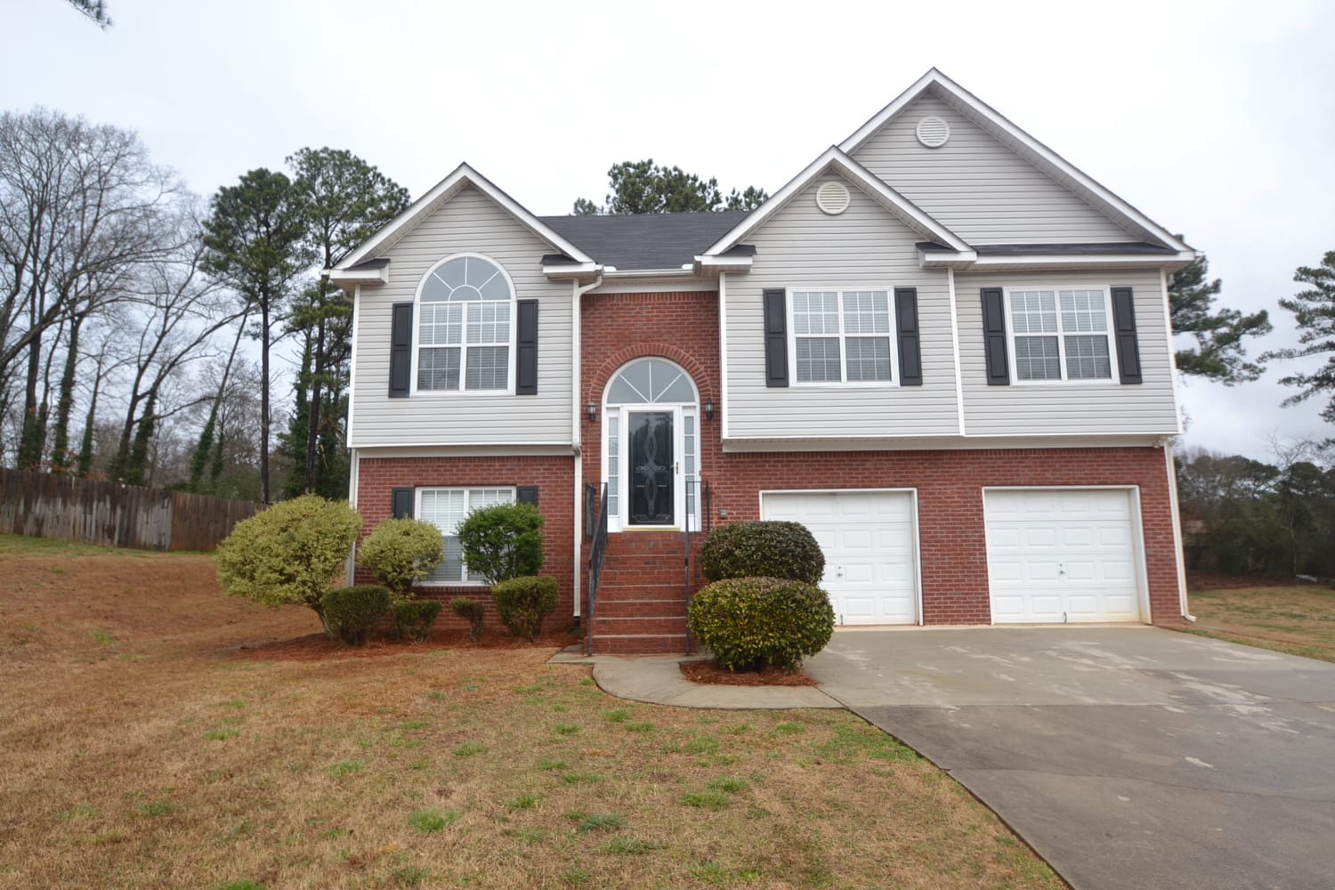 Front of 3318 North Ct, Ellenwood, GA