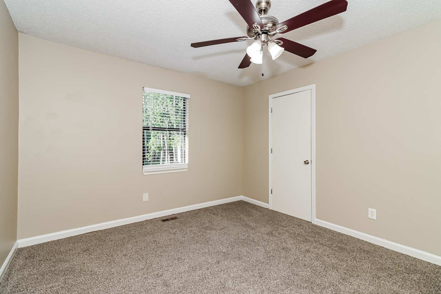 333 Mona Pl, Dallas photo 13
