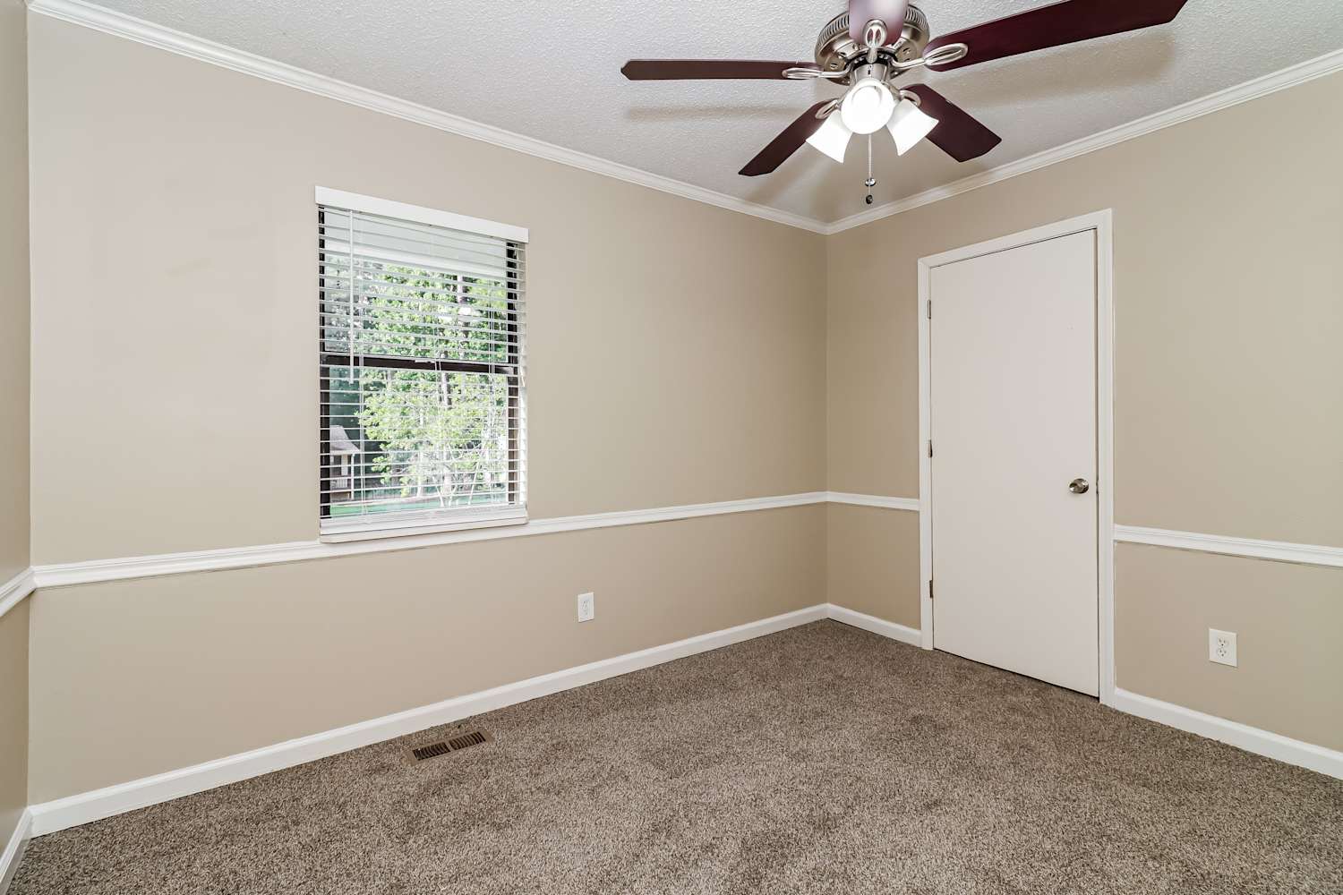 333 Mona Pl, Dallas photo 14