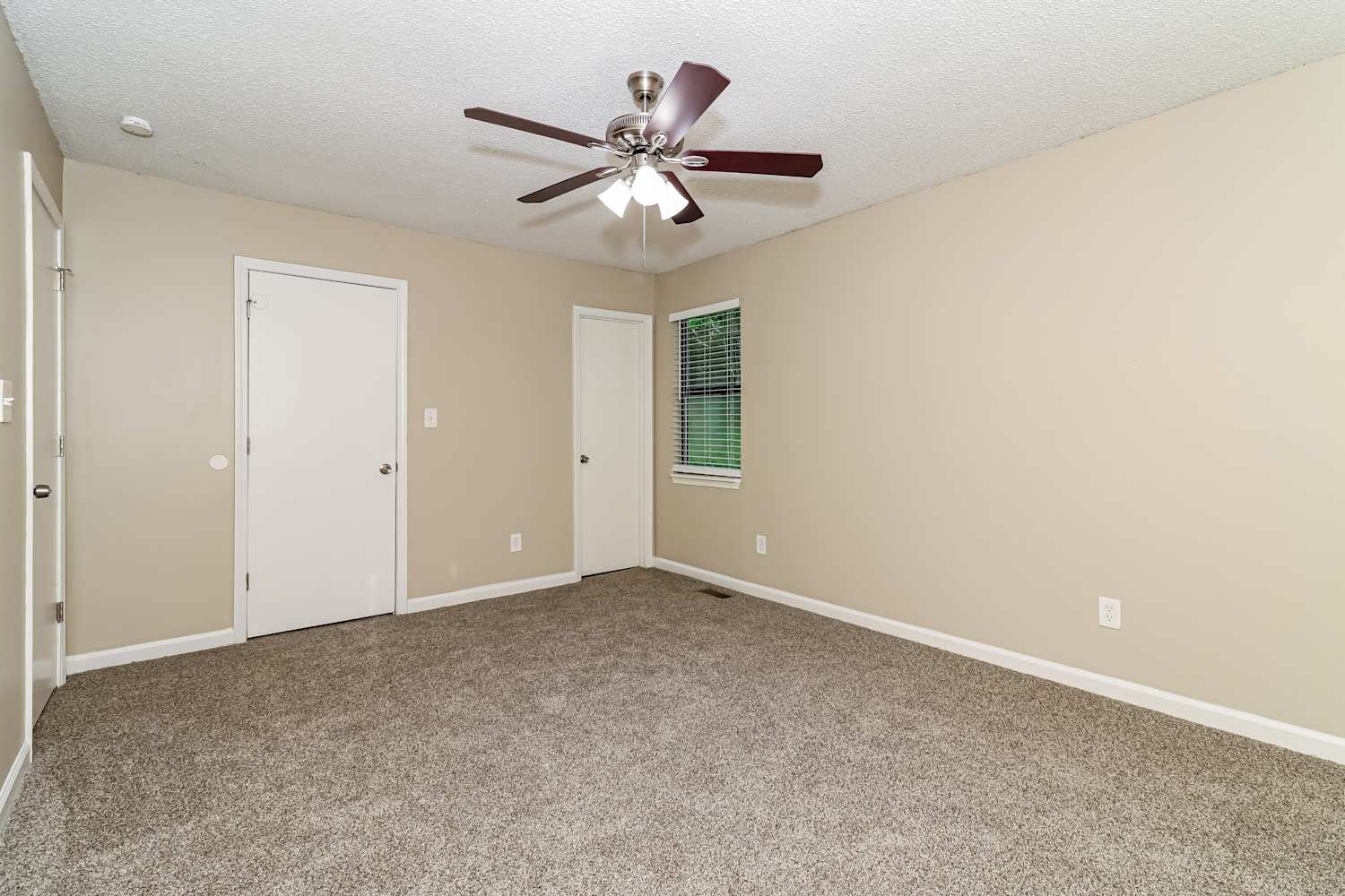 333 Mona Pl, Dallas photo 11