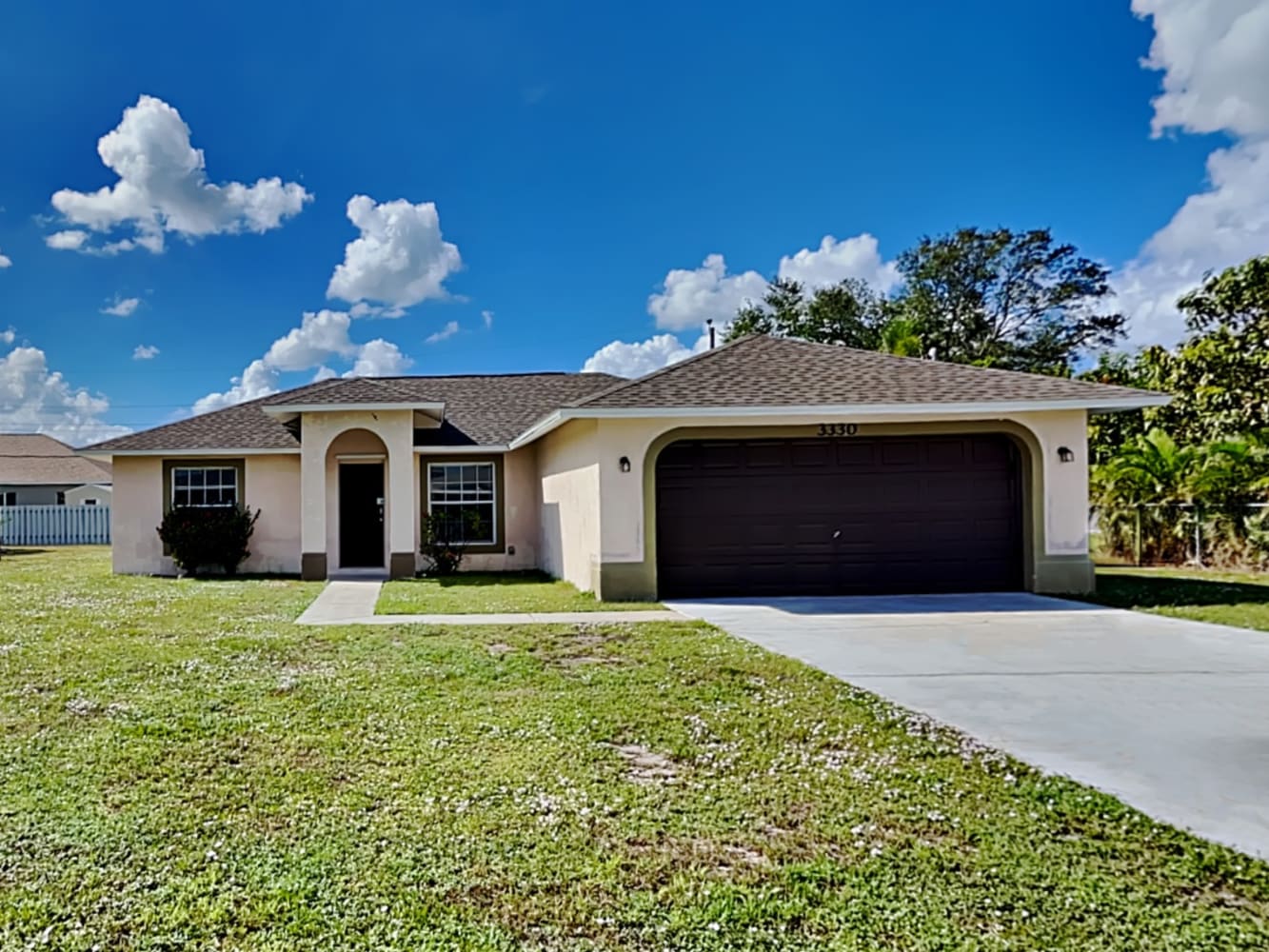 Front of 3330 SE 15th Pl, Cape Coral, FL