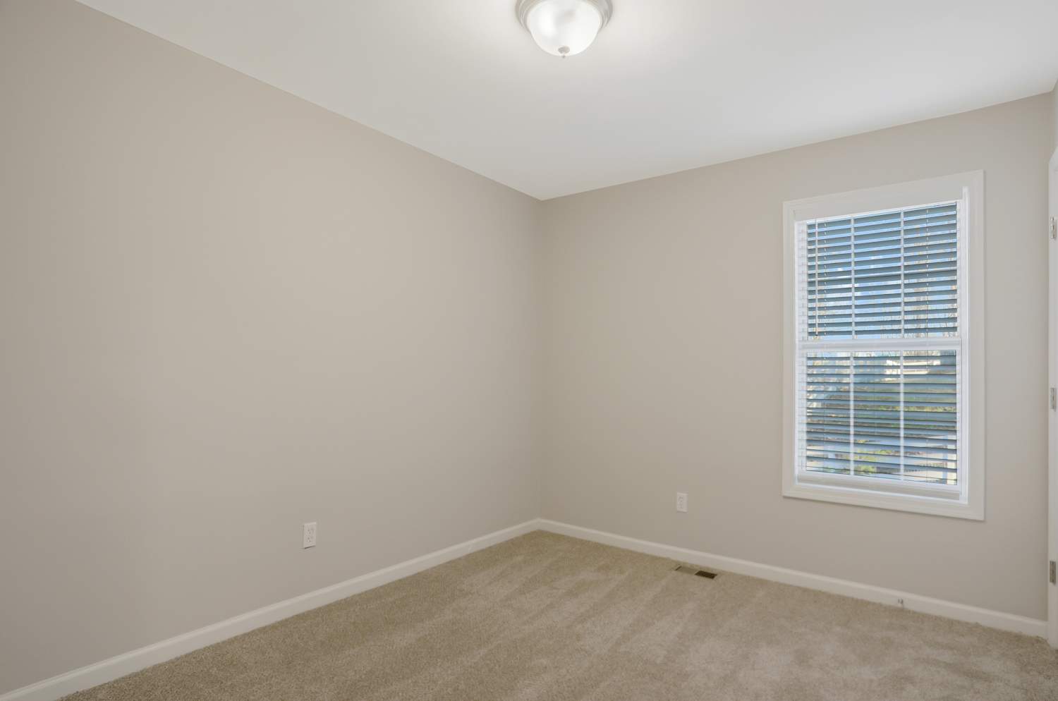 3335 Catalina Dr, Cumming photo 14