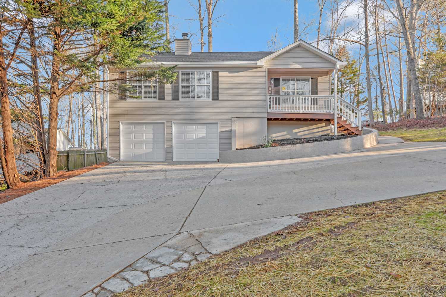 3335 Catalina Dr, Cumming photo 1