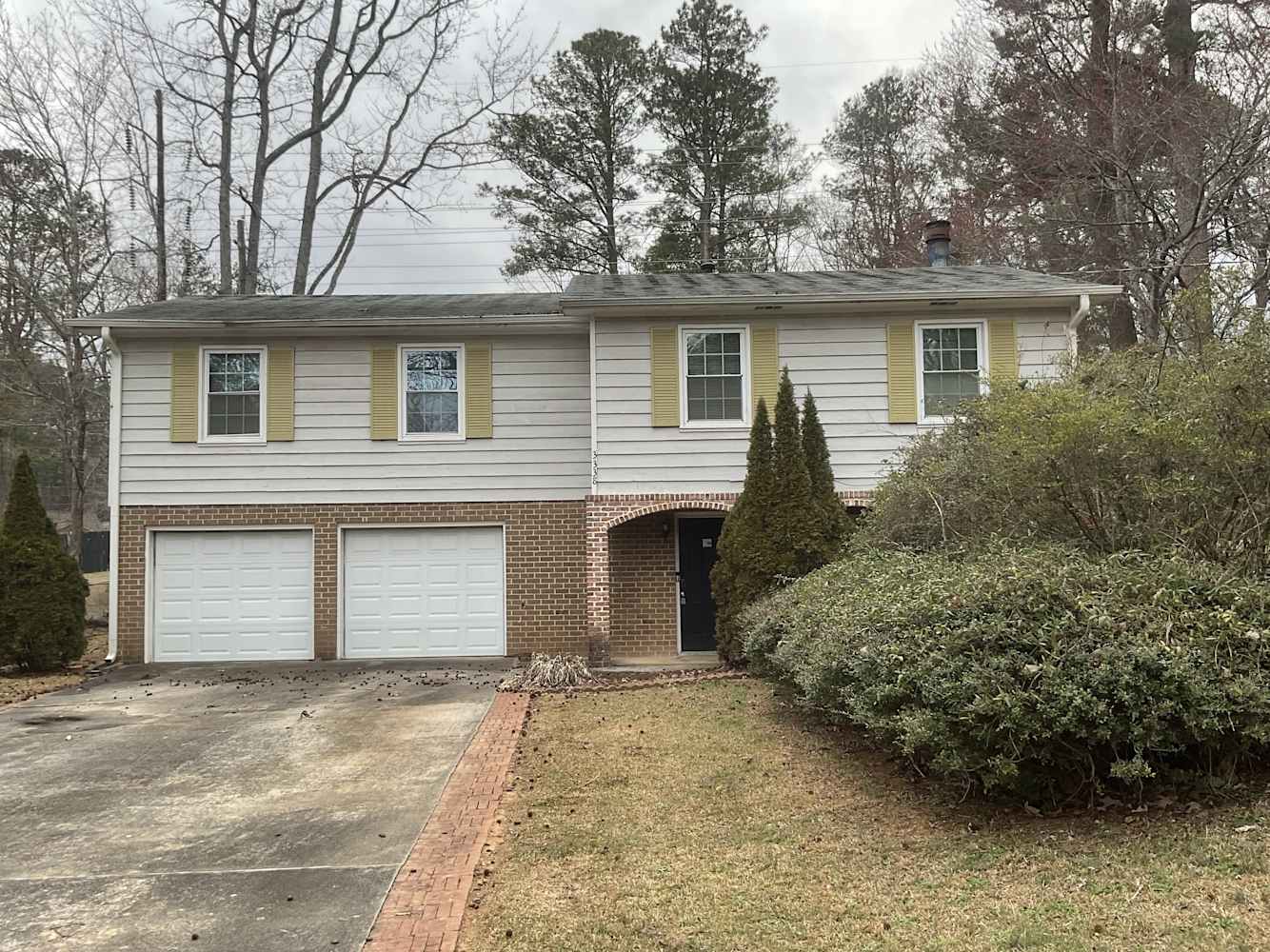 Front of 3338 Heatherwood Ln SW, Marietta, GA