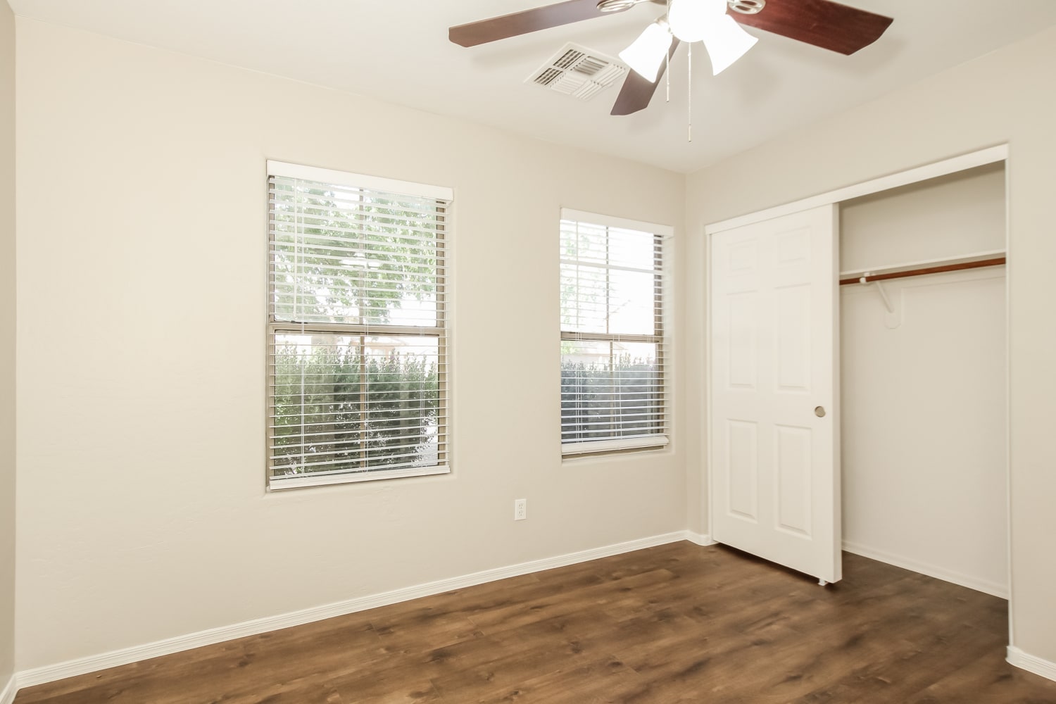 3352 E Chickadee Road, Gilbert photo 9