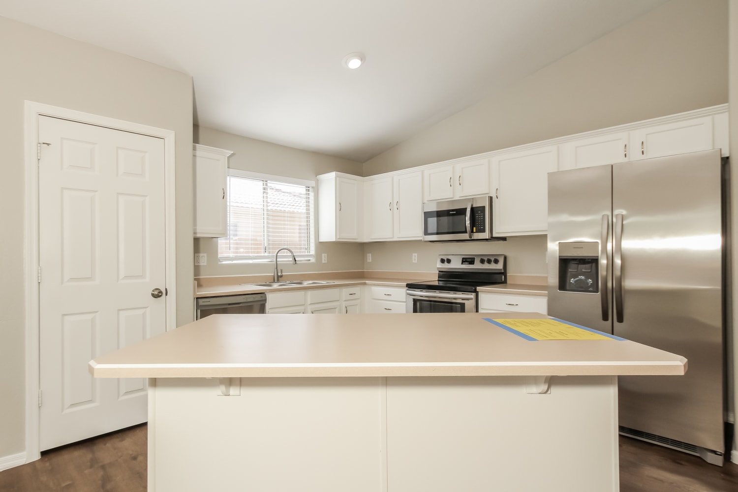 3352 E Chickadee Road, Gilbert photo 6