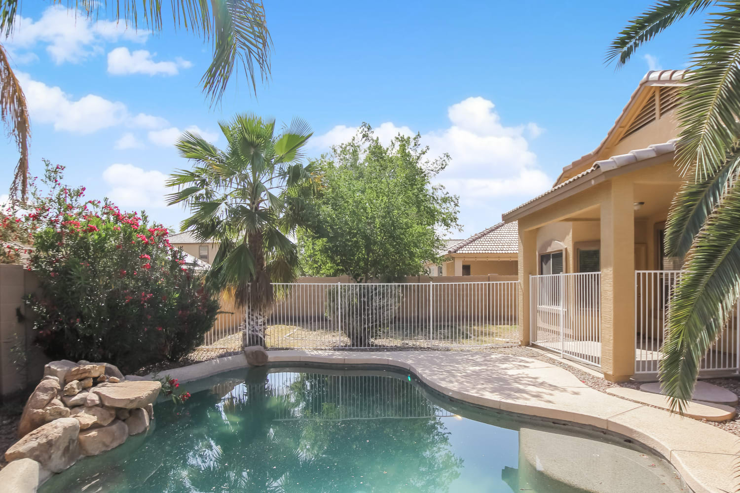 3352 E Chickadee Road, Gilbert photo 14