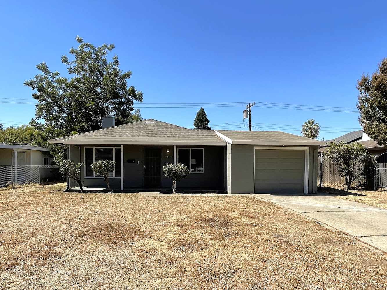 3354 Horseshoe Dr, Sacramento photo 1