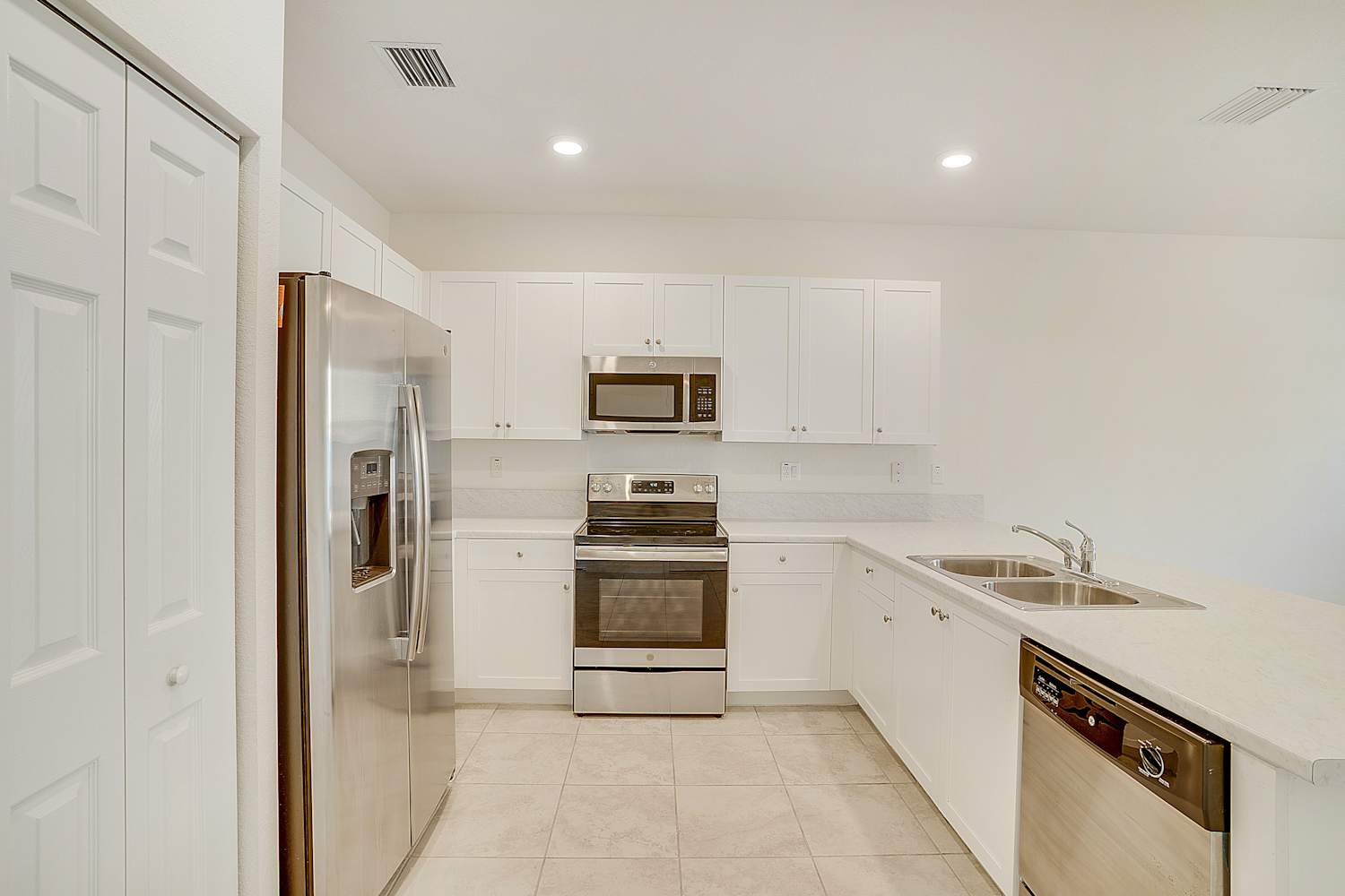 3373 W 105 Terrace, Hialeah photo 6