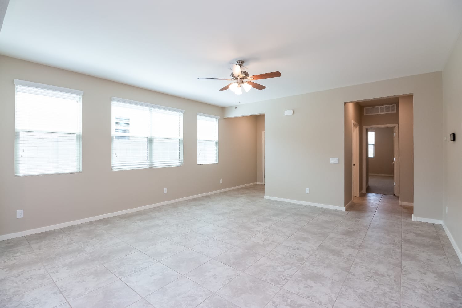 33987 N Desert Star Dr, San Tan Valley photo 2