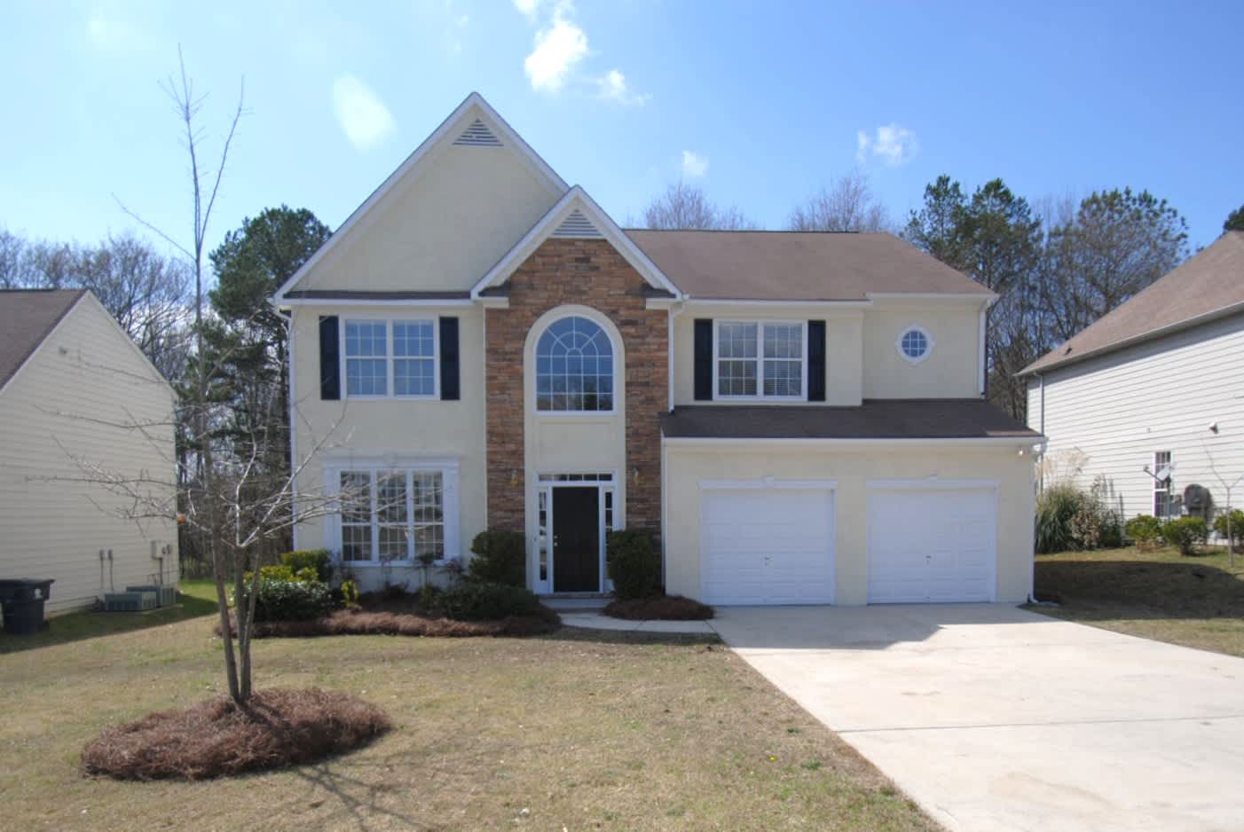 Front of 340 Magnolia Walk Ln, Atlanta, GA