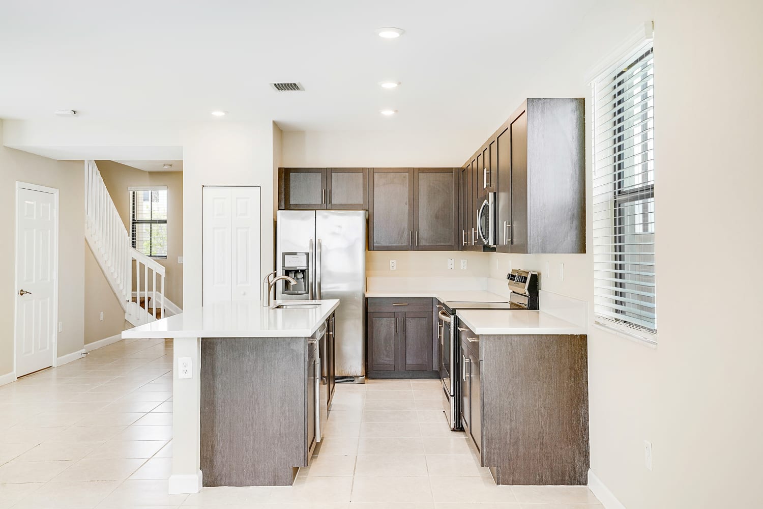 3408 W 109 Pl, Hialeah photo 8