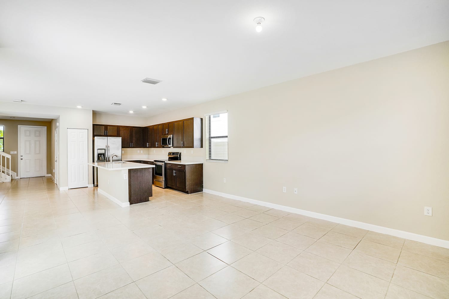 3408 W 109 Pl, Hialeah photo 7