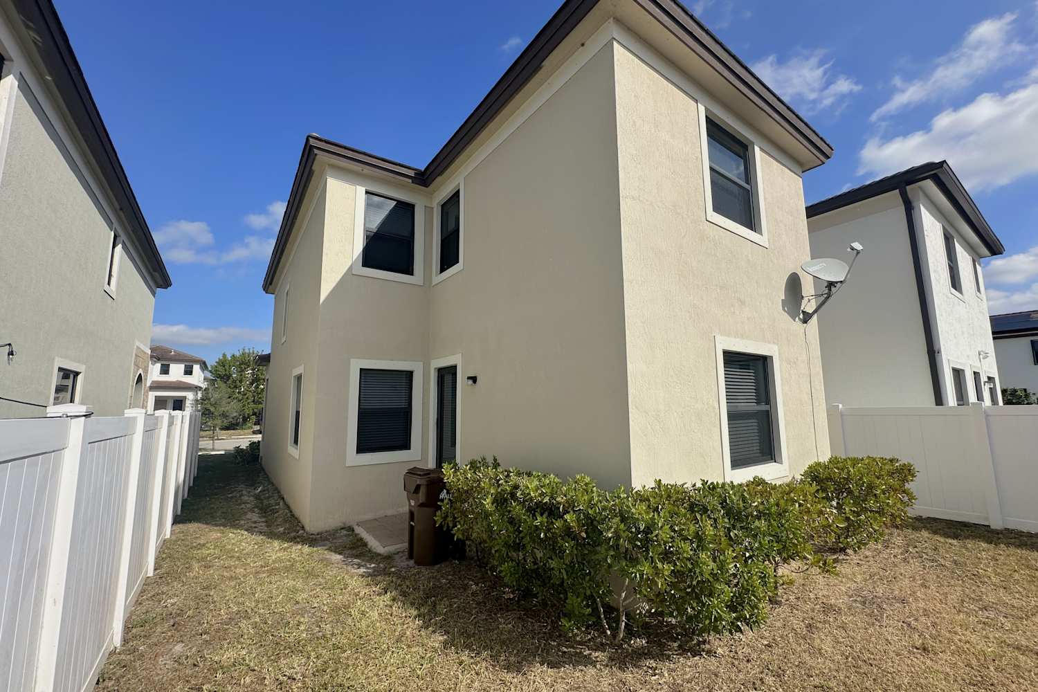 3408 W 109 Pl, Hialeah photo 23