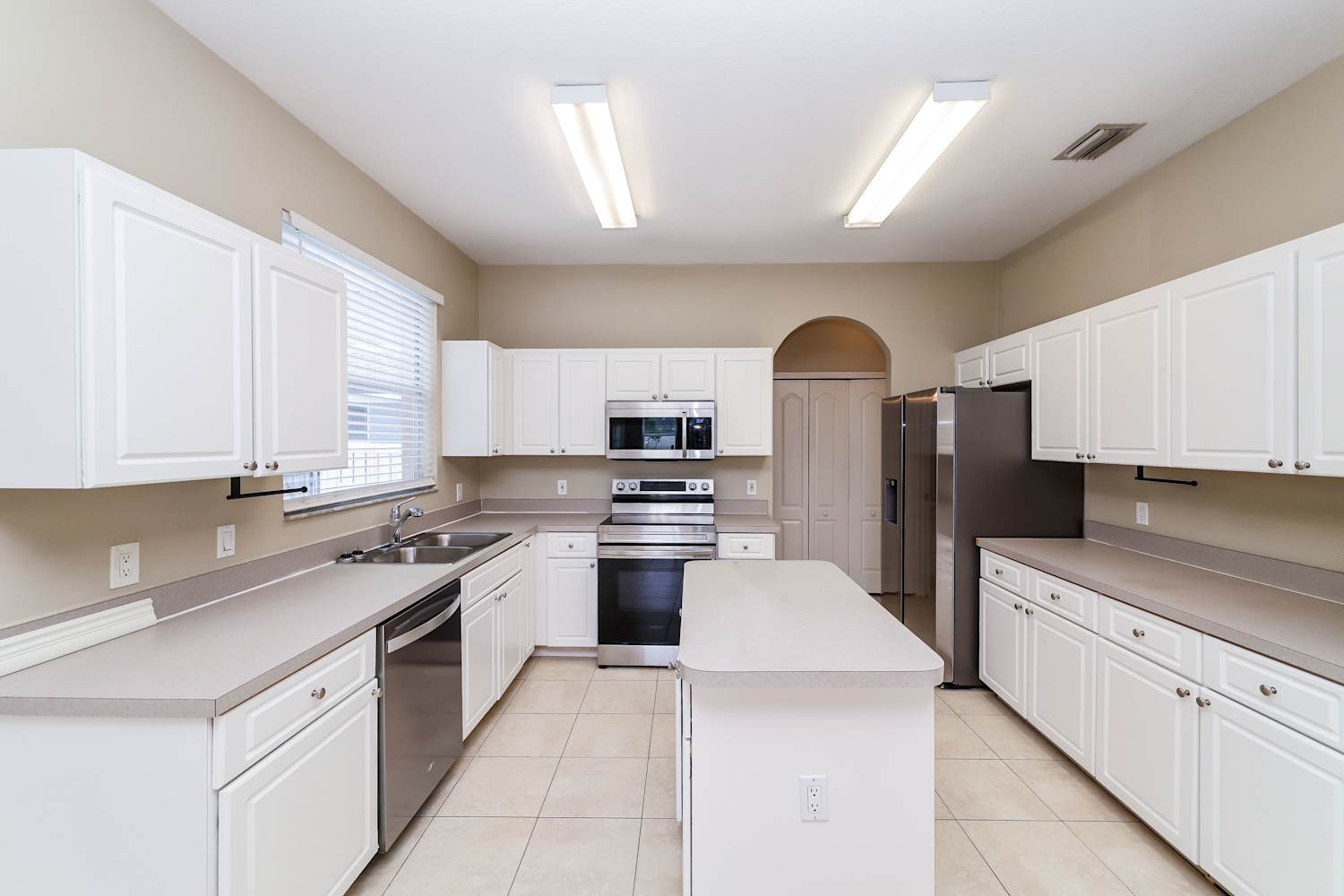 3409 Gray Whetstone St, Brandon photo 6