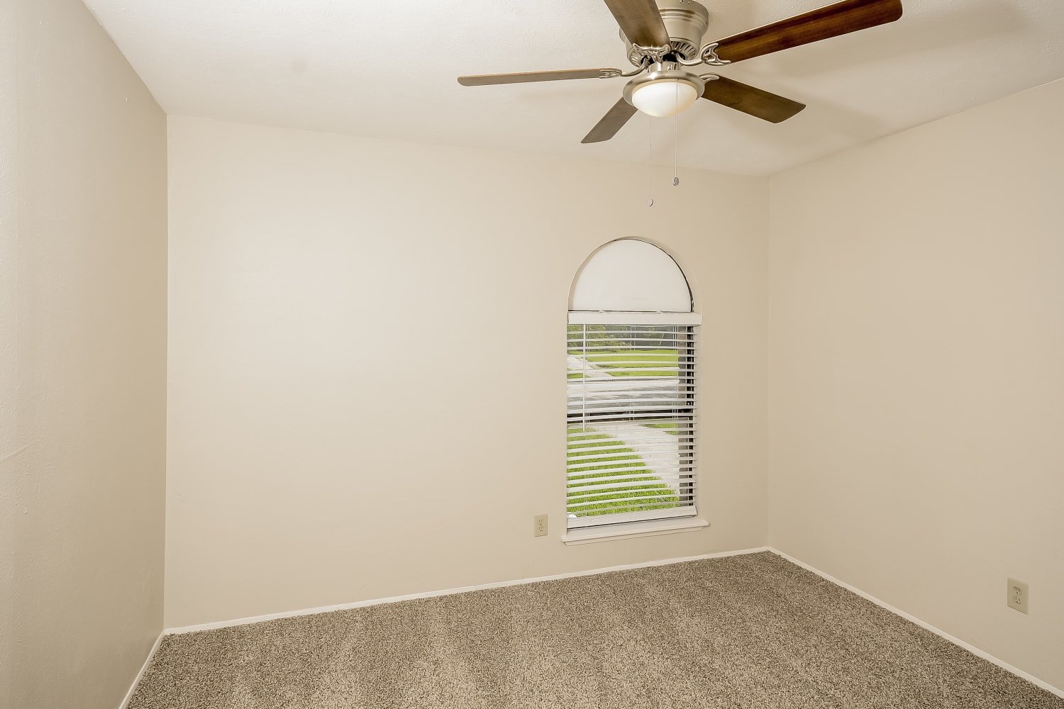 3409 Livingston Ln, Carrollton photo 10