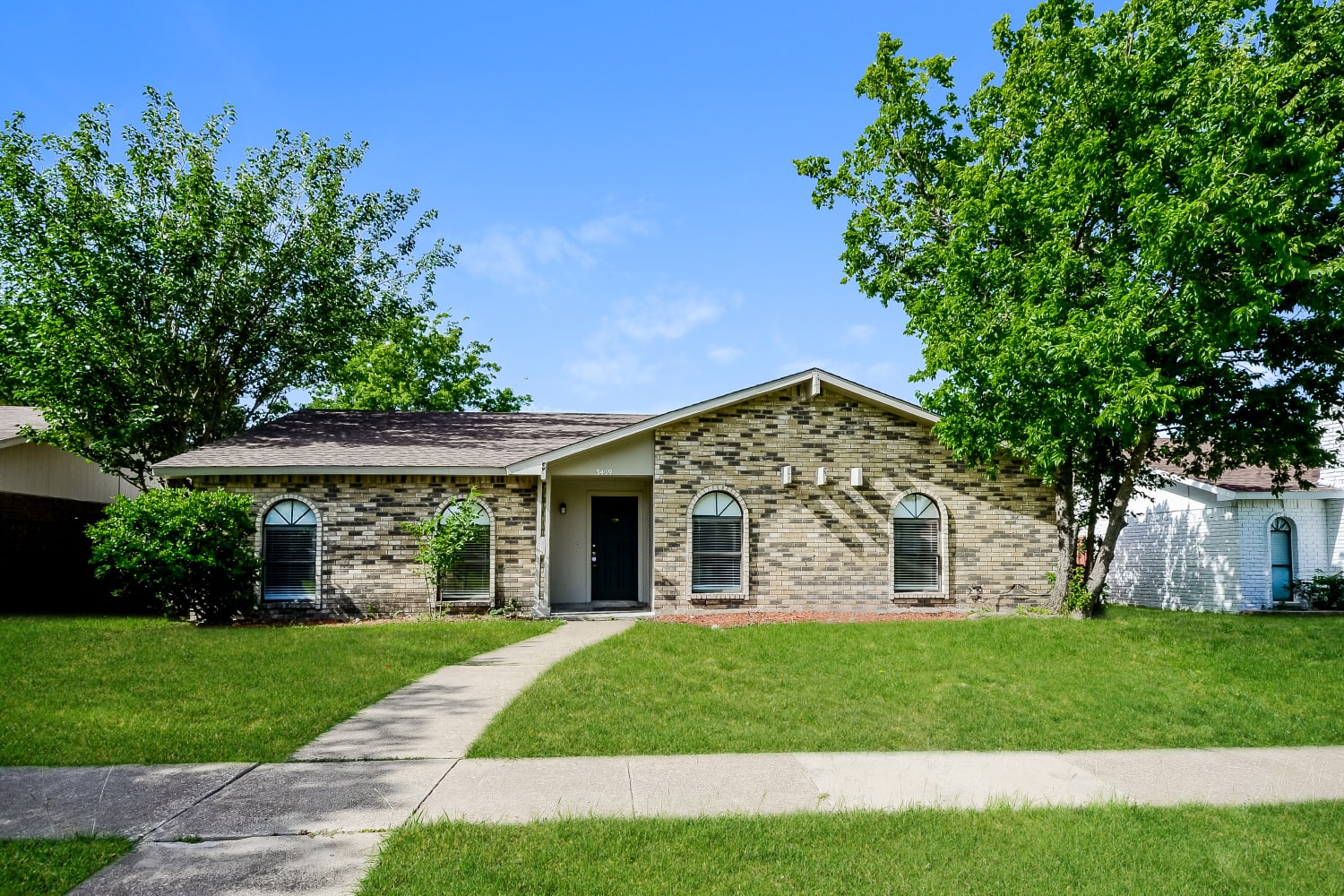 3409 Livingston Ln, Carrollton photo 1