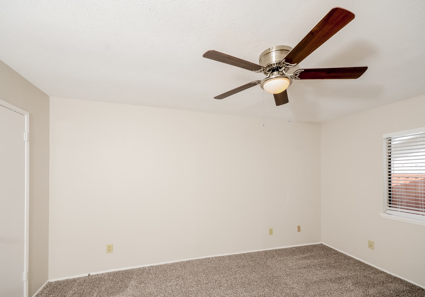 3409 Livingston Ln, Carrollton photo 9