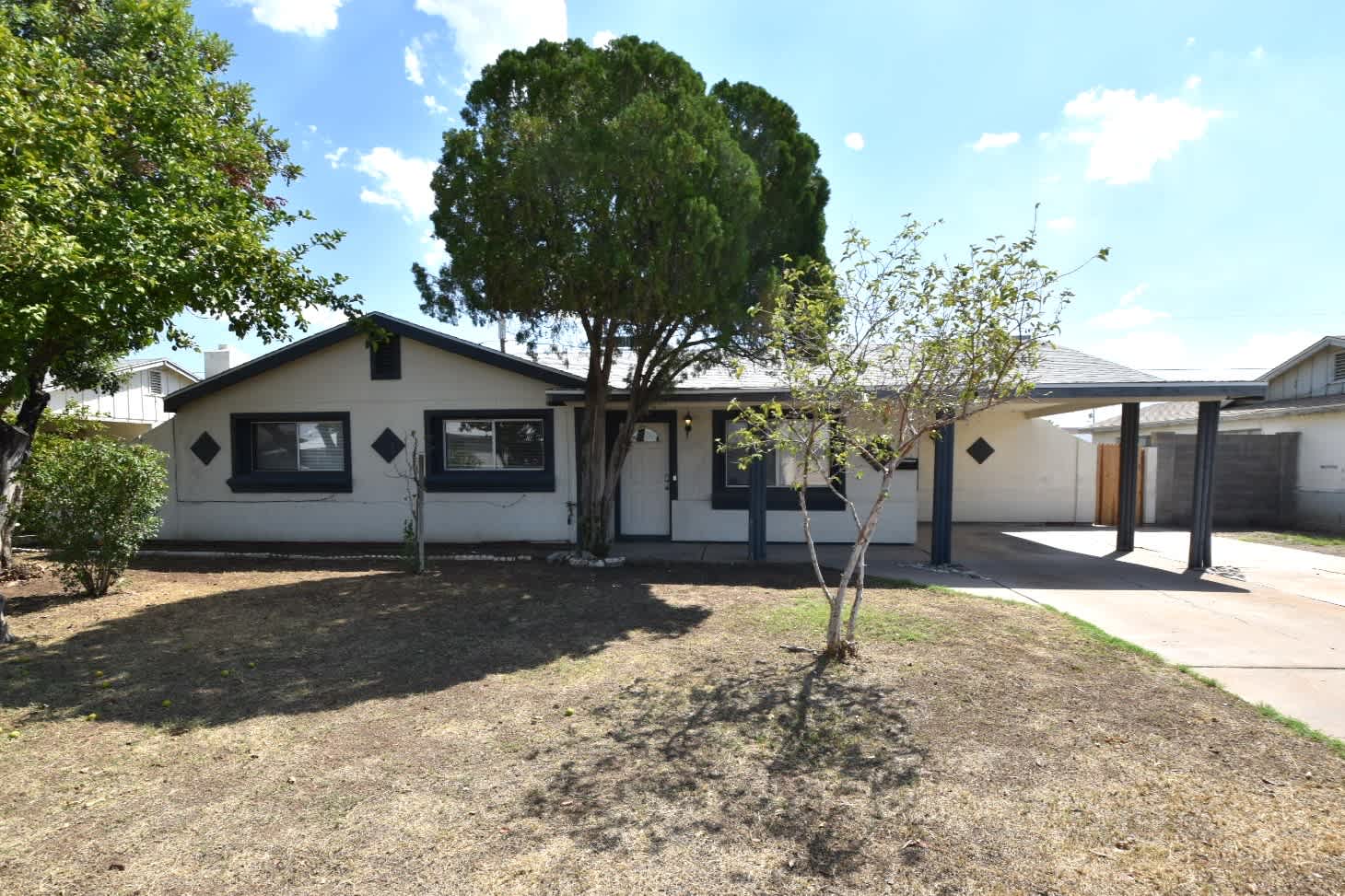 Front of 3415 W Shaw Butte Dr, Phoenix, AZ