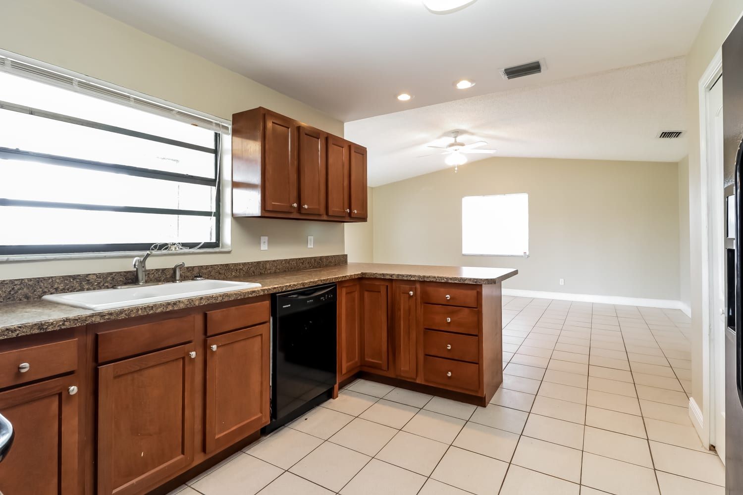 3416 SW Santa Barbara Pl, Cape Coral photo 8